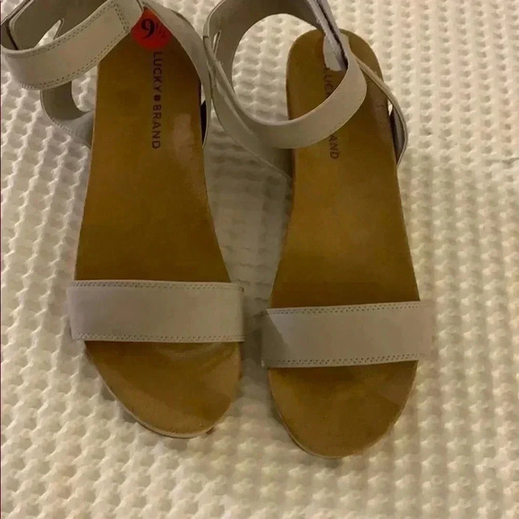 Lucky brand - Picture 1 of 4